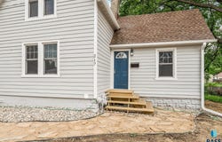 217 N West Ave, Sioux Falls, SD 57104