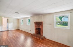 4 MAPLE AVE, WALKERSVILLE, MD 21793