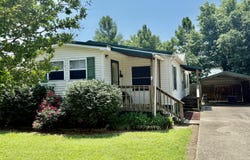 860 Lake Drive, Hornbeak, TN 38232