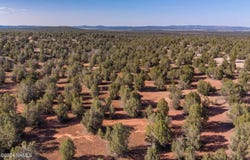 W Conwayden Road, Ash Fork, AZ 86320