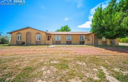 650 E Woodleaf Drive, Pueblo, CO 81007