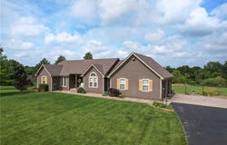 23800 Lucille Lane, Peculiar, MO 64078