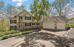 13724 Nevada Circle, Savage, MN 55378