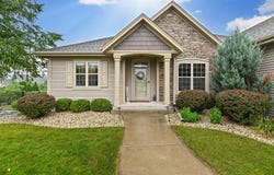 S84w12892 Schaefer Dr, Muskego, WI 53150