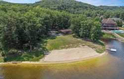 8 LAKEWOOD Drive N, RIDGELEY, WV 26753