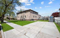 104-03 196  St, Hollis, NY 11412