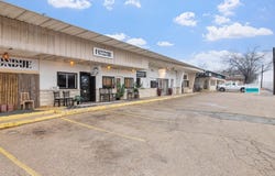 905 E Main St, Fredericksburg, TX 78624