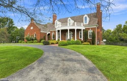 60 Lizas Cir, Simpsonville, KY 40067