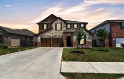 282 Crimson LN, Kyle, TX 78640