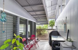 38 MEHAU LN, Hilo, HI 96720