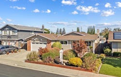 6933 Cedar Ln, Dublin, CA 94568
