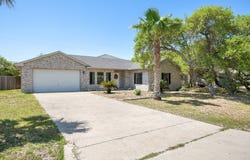 913 Redwood, ROCKPORT, TX 78382