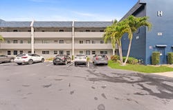 7807 Golf Cir Drive, Margate, FL 33063