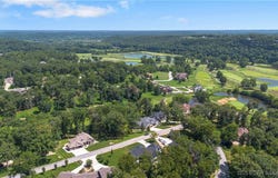 182 Oakmont Avenue, Lake Ozark, MO 65049