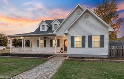 101 Sixth Street N, Carolina Beach, NC 28428