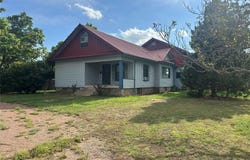 911 F Street, Snyder, OK 73566