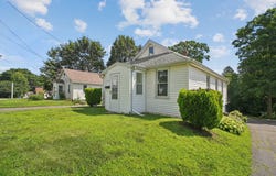 17 Overlook Avenue, Bristol, CT 06010
