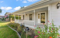 608 N Lake Of The Woods Road, Mahomet, IL 61853