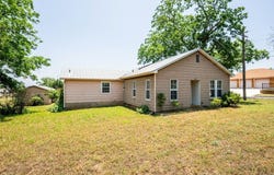 201 E Highway St, Fredericksburg, TX 78624