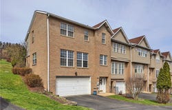301 Wingate Dr, Pittsburgh, PA 15205