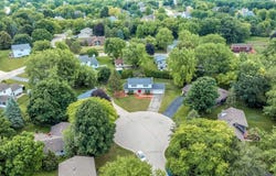 837 Wexford Ct, Hartland, WI 53029