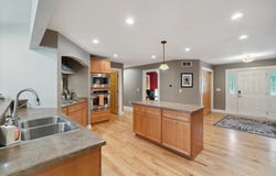4685 Pilgrim Rd, Brookfield, WI 53005