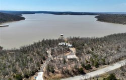 1426 McNally Road, Eufaula, OK 74432