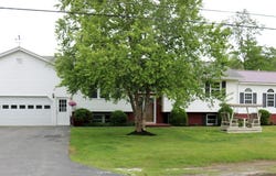 20 Spruce Street, Madison, ME 04950