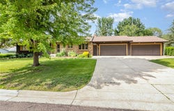 141 Coventry Rd, Le Sueur, MN 56058