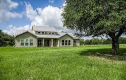 1470 South Nassau Road, Round Top, TX 78954