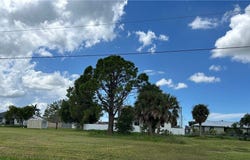 2014 NW 7th Terrace, Cape Coral, FL 33993