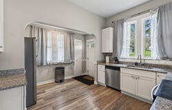 305 VIRGINIA AVE, SHENANDOAH, VA 22849