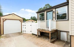 25 Kinney Dr, Worcester, MA 01602