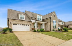 7276 Edgewater Drive, Olive Branch, MS 38654