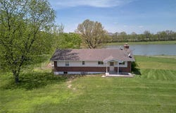 196 Absolut Lane, Troy, MO 63379