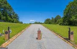 Sidney Point lot: 17, Hartwell, GA 30643
