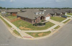 329 E Greystone Square, Webb City, MO 64870
