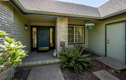1625 VICTORIAN Way, Eugene, OR 97401