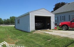 215 S 12th, Chariton, IA 50049