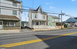 1022 W MAIN Street, VALLEY VIEW, PA 17983