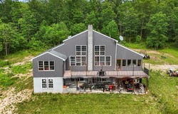 8864 MAGNOLIA RD, GREAT CACAPON, WV 25422