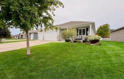 656 Prairie Blvd, Dakota Dunes, SD 57049
