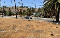 15 Riverside Drive, Lake Elsinore, CA 92530
