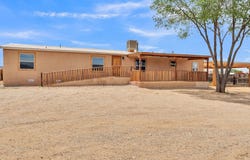 16 Medina Lane, Ranchos de Taos, NM 87557