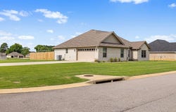 1208 Ridgefield Circle, Searcy, AR 72143