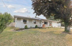 2923 Thunderbird, Bay City, MI 48706