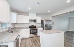 40 SHUBUNKIN RD, INWOOD, WV 25428