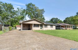 322 Sharon Street, Scottsboro, AL 35768