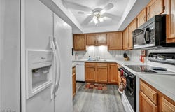 6225 HIDDEN CREEK CREEK 223, LORAIN, OH 44053