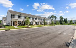1024 Bayard Wootten Way, New Bern, NC 28562